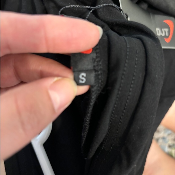 New - Picture 4 of 4